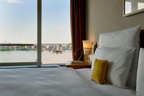 Louis C Jacob, Hamburg, Autograph Collection Hotel in Hamburg