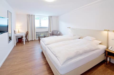 Romantik Waldhotel Mangold Hotel in Bergisch Gladbach