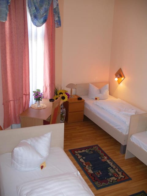 Hotel garni Djaran Hotel in Offenbach