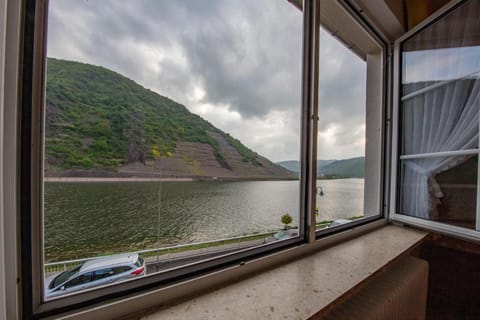 Hotel zum Moselstrand Hotel in Cochem-Zell