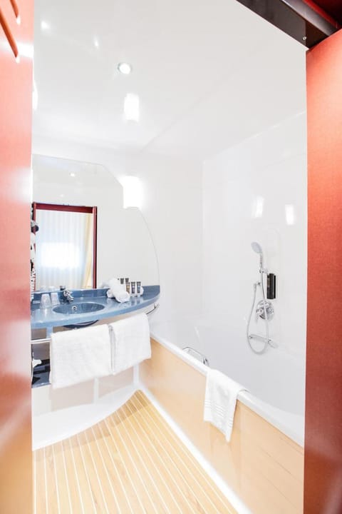 Novotel Suites Geneve Aeroport Hotel in Geneva