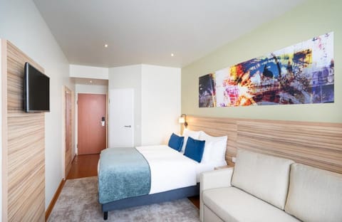 Leonardo Hotel Salzburg Airport Hotel in Berchtesgadener Land