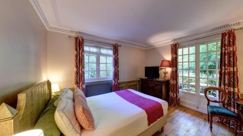 Cazaudehore La Forestiere Hotel Hotel in Saint-Germain-en-Laye