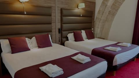 L'Hostellerie du Château de Bricquebec Hotel in Normandy