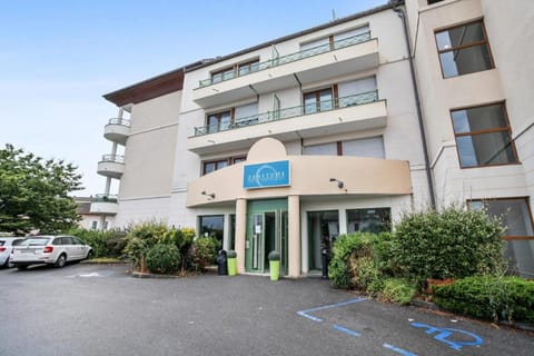 Quality Aparthotel Divonne - Portes de Geneve Apartment hotel in Divonne-les-Bains