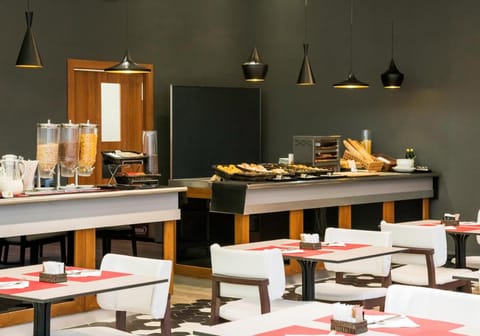 Ilunion Valencia 3 Hotel in Valencia