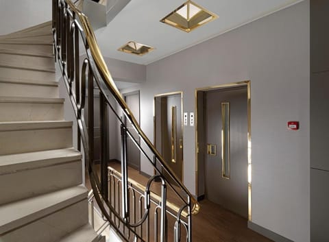 Holiday Suites Hotel in Athens