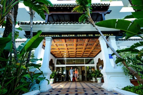 Aparthotel Monarque Sult Apartment hotel in Marbella