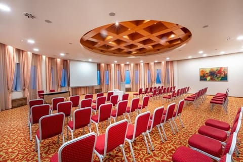 Radon Plaza Hotel in Sarajevo