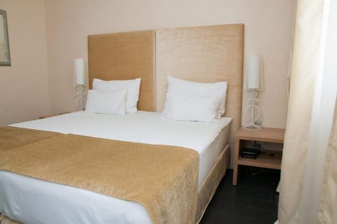 Hotel Astoria Hotel in Budva