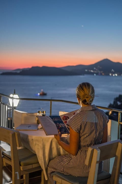 Hotel Adrović Hotel in Sveti Stefan