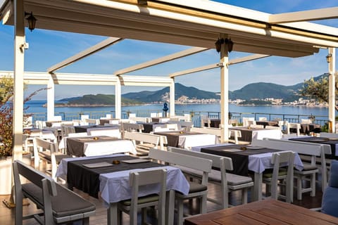 Hotel Adrović Hotel in Sveti Stefan