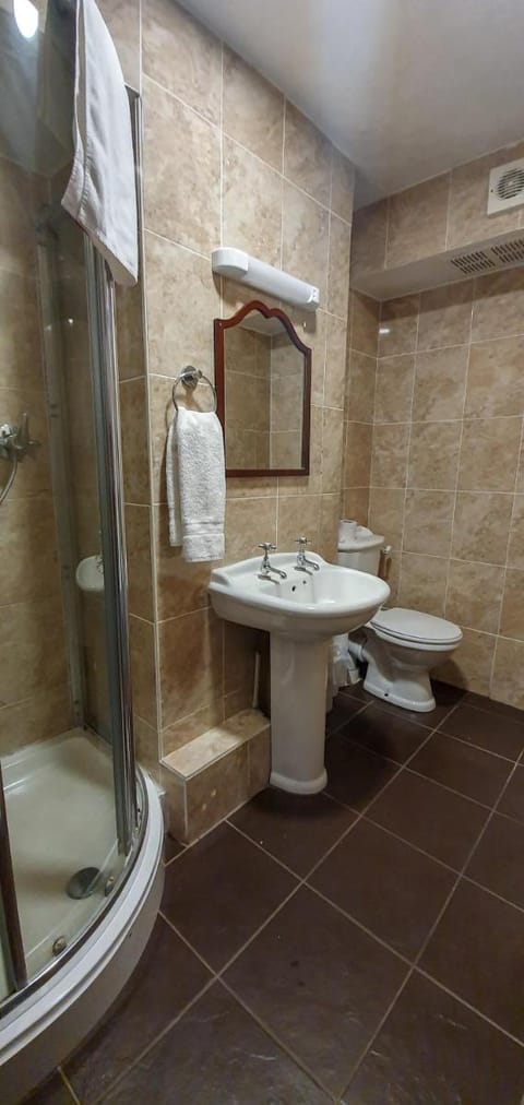 Gilson Hotel Hotel in Hull