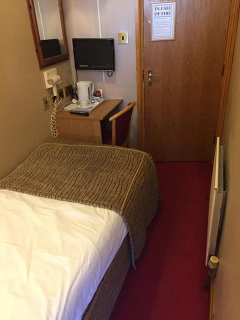 Crescent Hotel Hotel in Reading