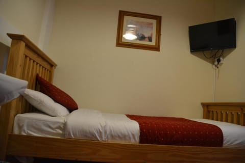 Bow Guest House Bed and Breakfast in Reading