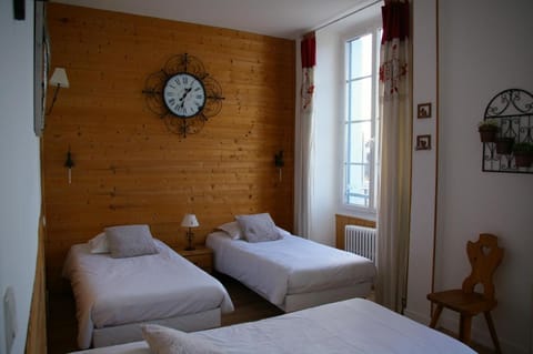 Queen Serenity Hotel Hotel in Brittany