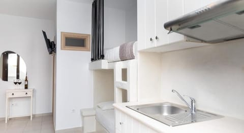 Depis Place & Apartments Hotel in Naxos