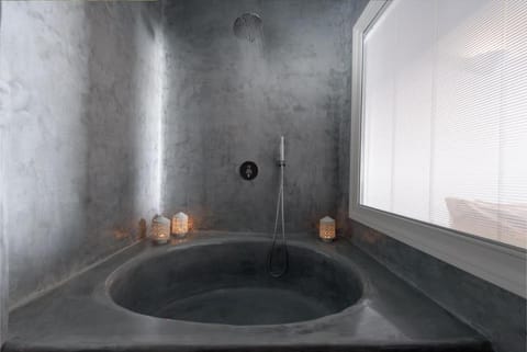 Anemomilos Apartment hotel in Oia