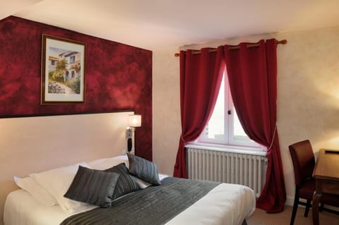 Logis Auberge À La Tête De Lard Hotel in Centre-Val de Loire