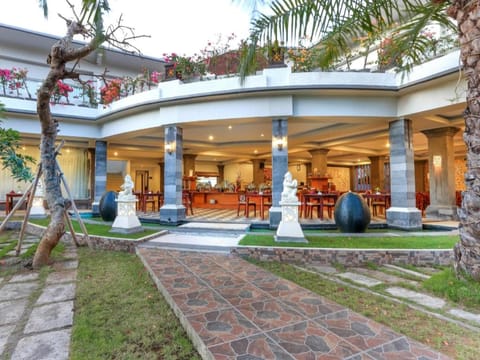 Puri Saron Hotel Seminyak Hotel in Kuta