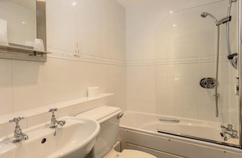 Bower House Inn Inn in Copeland District