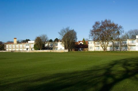 Premier Inn Bristol - Alveston Hotel in Stroud District