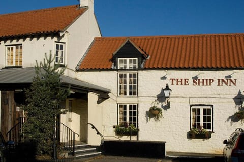 Premier Inn Bristol - Alveston Hotel in Stroud District