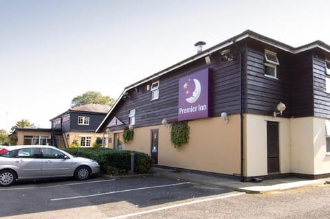 Premier Inn Cheltenham North West Hotel in Cheltenham