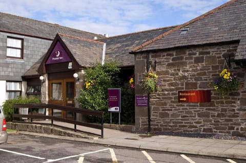 Premier Inn Dundee West Hotel in Dundee