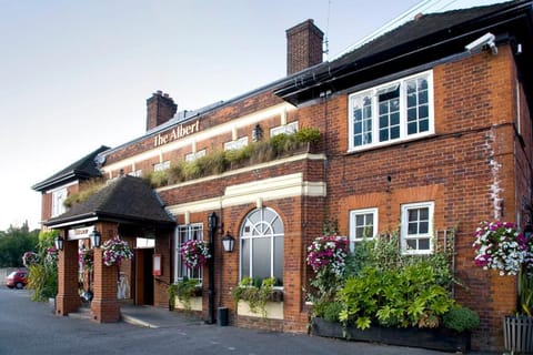 Premier Inn Colchester - Cowdray Avenue Hotel in Colchester