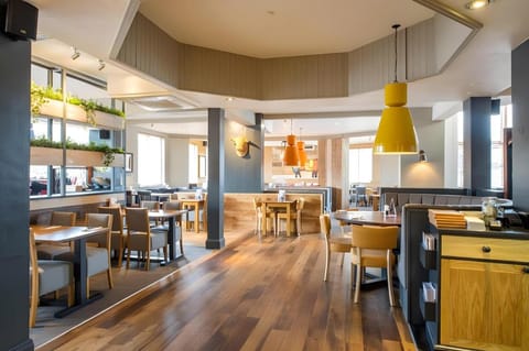 Premier Inn Gloucester - Longford Hotel in Gloucester