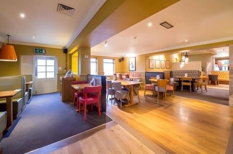 Premier Inn St. Neots - Colmworth Park Hotel in Huntingdonshire District