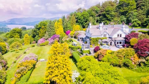 Lindeth Fell Country House Hotel in Bowness-on-Windermere