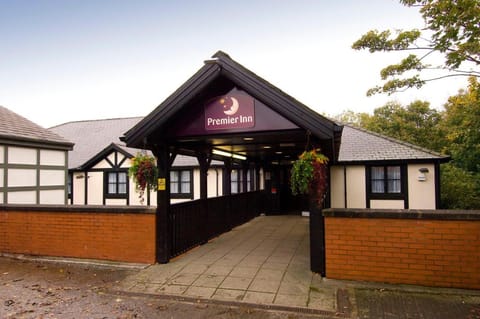 Premier Inn Manchester - Swinton Hotel in Salford