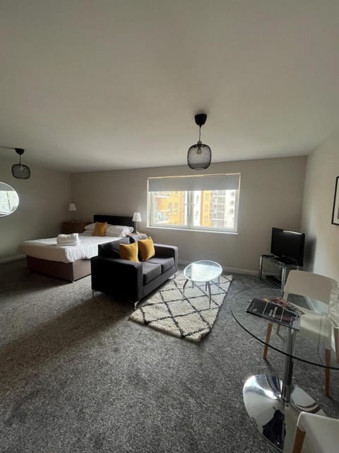 Century Wharf Apartments by Urban Space Apartment in Cardiff