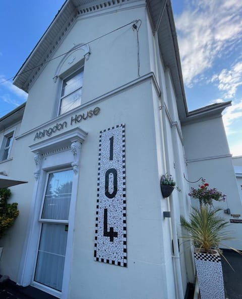 Abingdon House Bed and Breakfast in Torquay
