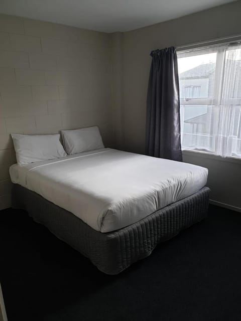 Alcamo Motel Motel in Hamilton