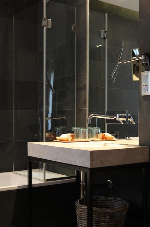 Hidden Hotel By Elegancia Hotel in Paris