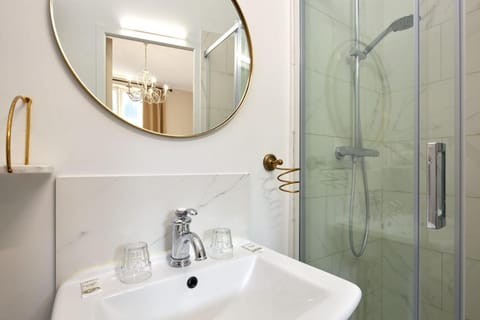 Hôtel De France Et De Guise - 1891 Hotel in Blois