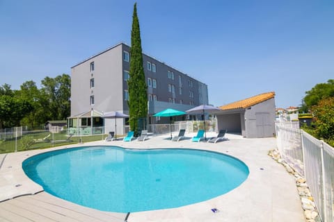 Kyriad Direct - Bourg les Valence Hotel in Valence