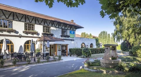 Sure Hotel by Best Western Saint-Quentin Ouest Hotel in Wallonia, Belgium