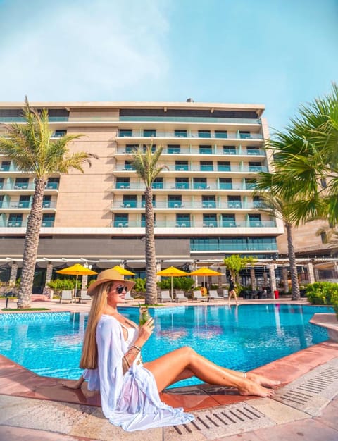 Yas Plaza Bay by IHG Resort in Abu Dhabi