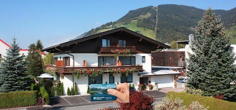 Hotel Garni Landhaus Gitti Hotel in Zell am See