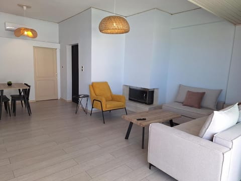 Perla Beach Apartment hotel in Agia Marina