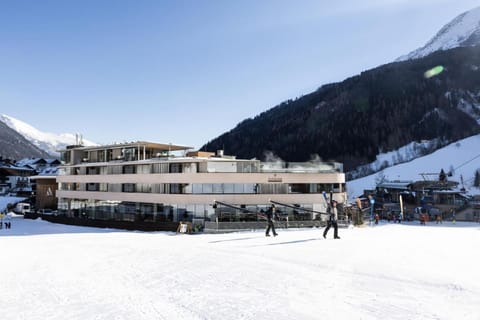 Hotel Arlmont 4 Stern Superior Hotel in Saint Anton am Arlberg