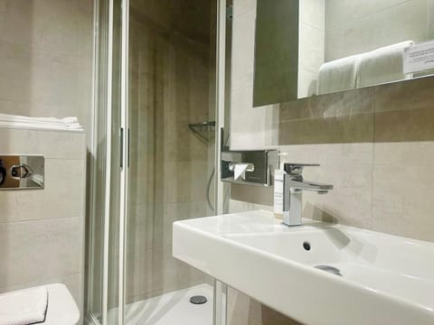 Villa Borghese, The Originals Relais Hotel in Gréoux-les-Bains