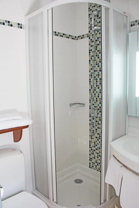 The Originals City, Hotel Novella Confort, Nantes Est Hotel in Carquefou