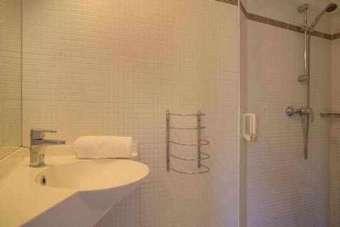 The Originals City, Hotel Novella Confort, Nantes Est Hotel in Carquefou