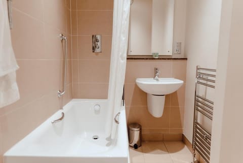 Caladh Inn Hotel in James Street