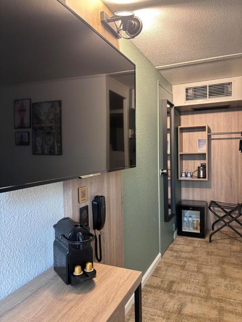 Kyriad Aeroport Marseille Hotel in Marignane